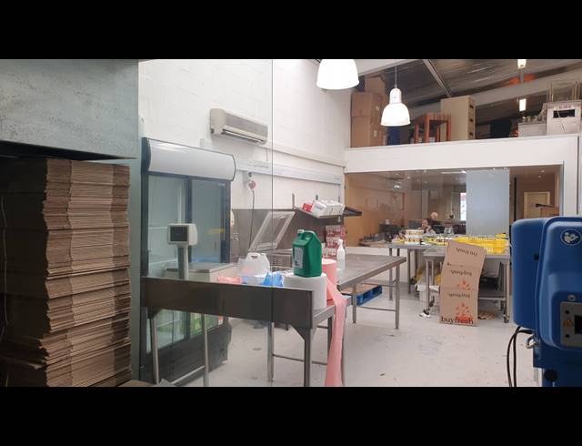 172M² FACTORY TO LET IN WOODSTOCK